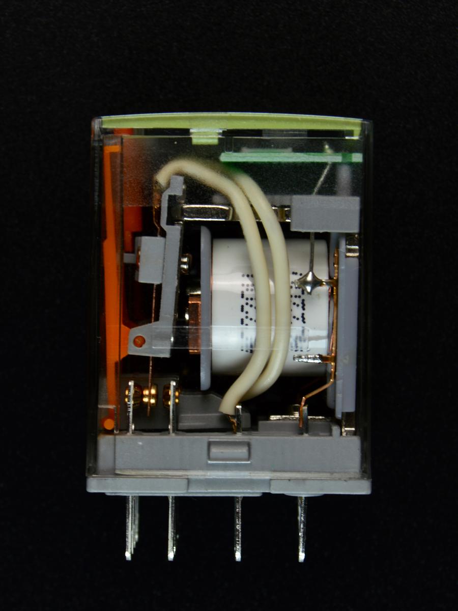 Комплект реле NNC68BZL-4Z-220VAC + колодка PYF14A-E2